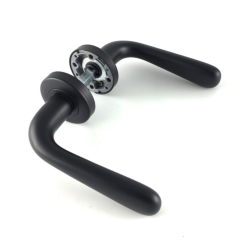 Deurkruk Silvia op rond rozet - PUURzwart