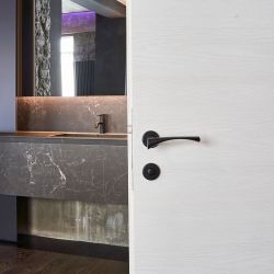 Deurkruk Infinity op rozet - zwart