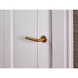 Intersteel deurkruk Q 02 op rozet verdekt ø52x6mm -  PVD messing mat