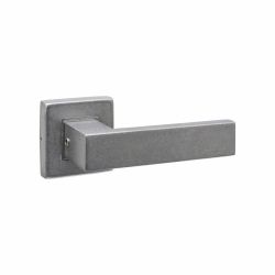 Intersteel deurkruk Amsterdam met rozet massief verdekt 53x53x10mm met nokken - PVD RVS getrommeld
