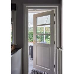 Intersteel set achterdeurbeslag vierkant: deurkruk Jura met massieve rozetten en SKG3 veiligheidsrozetten - PVD messingkleur