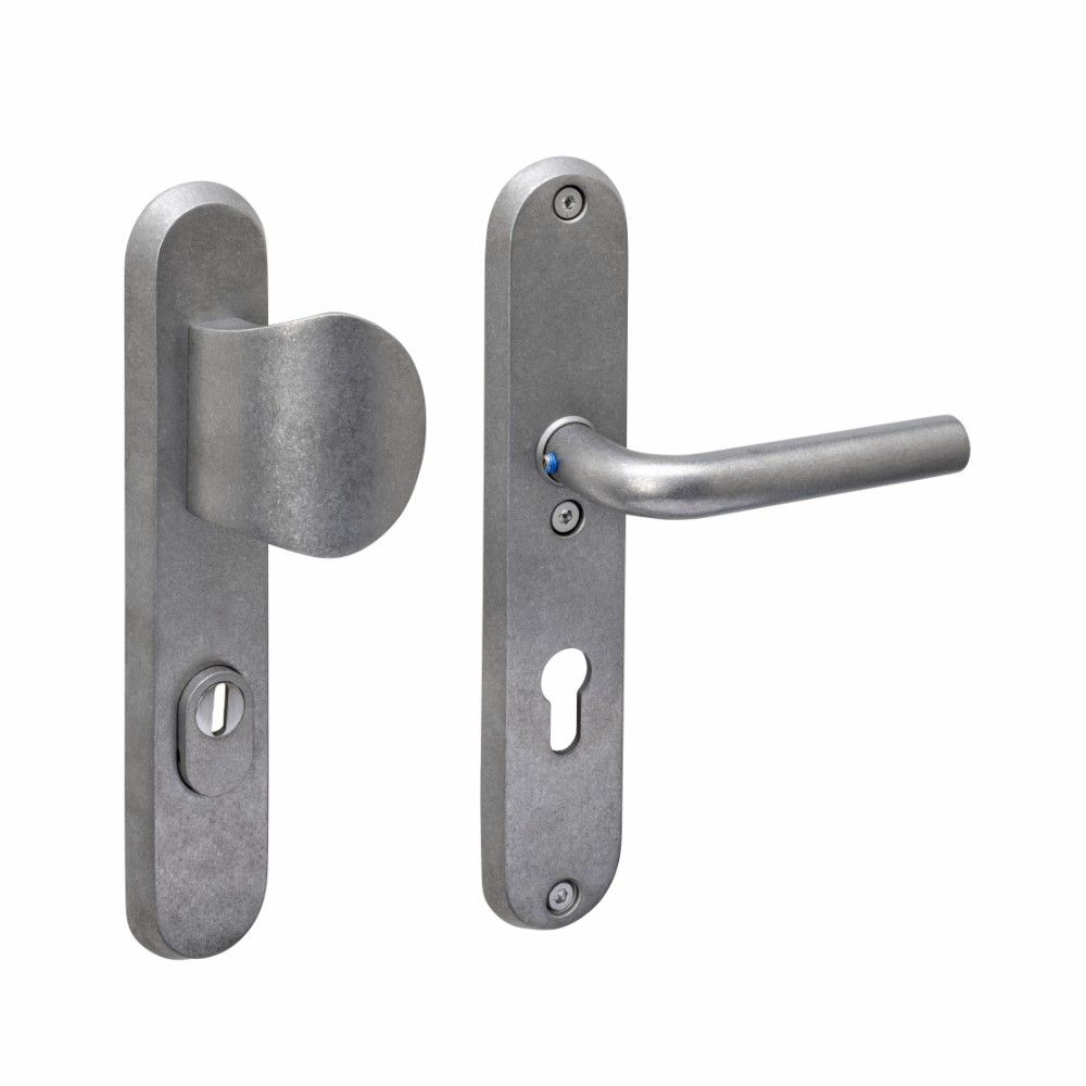 Intersteel SKG3 veiligheidsbeslag voordeur ovaal 250x50mm greep/kruk Luzern PC72 kerntrekbeveiliging - PVD messing getrommeld