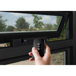 AXA Remote 2.0 klepraam raamopener met afstandsbediening SKG** - zwart