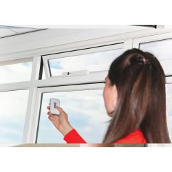 AXA Remote 2.0 klepraam raamopener met afstandsbediening SKG** - wit