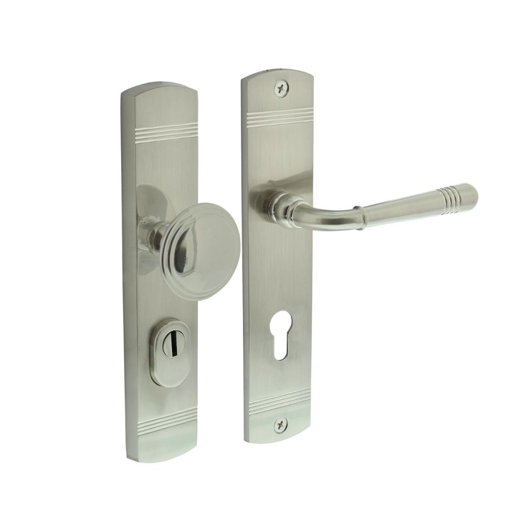 Intersteel voordeurbeslag Helena PC72mm met kerntrekbeveiliging - nikkel mat