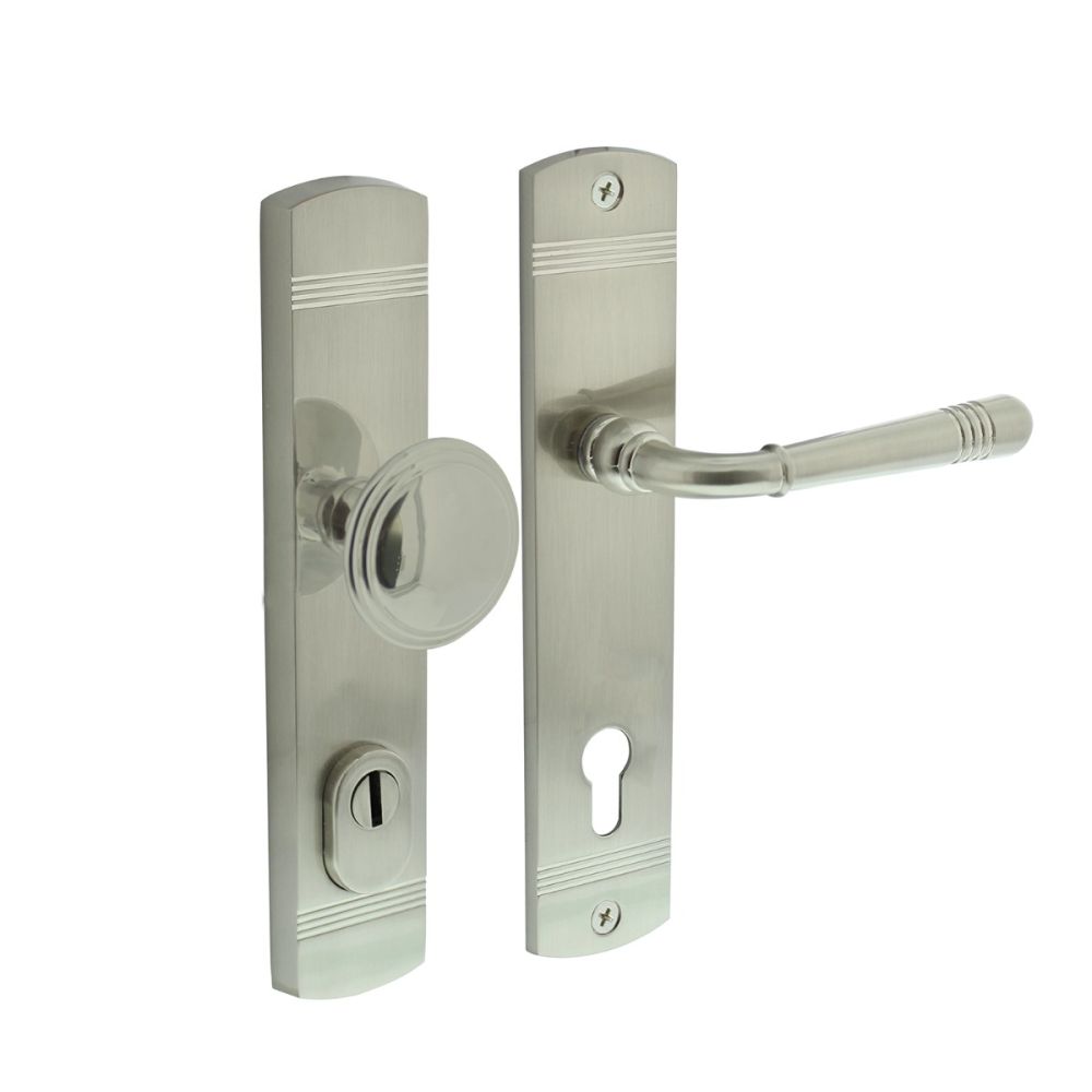 Intersteel voordeurbeslag Helena PC92mm met kerntrekbeveiliging - nikkel mat