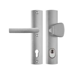AXA Curve Plus veiligheidsbeslag voordeur gebogen schild S-knop/Blok-kruk PC92 met kerntrekbeveiliging SKG3 - aluminium