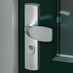 AXA Curve Plus veiligheidsbeslag voordeur gebogen schild Wing-knop/Blok-kruk PC55 met kerntrekbeveiliging SKG3 - aluminium