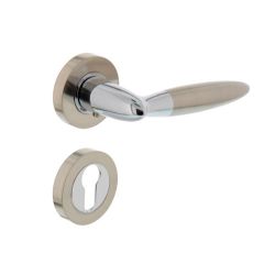 Deurkruk 1682 Elen op rond rozet 7mm nokken met profielcilindergat plaatjes chroom/nikkel mat
