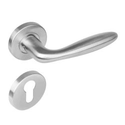 Deurkruk 1281 Jupiter op rond rozet staal met 7mm nok met profielcilindergat plaatjes RVS 